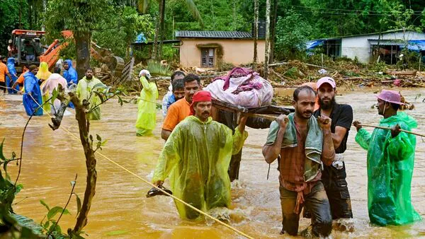 வயநாடு பகுதியில் ராணுவத்துடன் கைகோர்த்த இஸ்ரோ