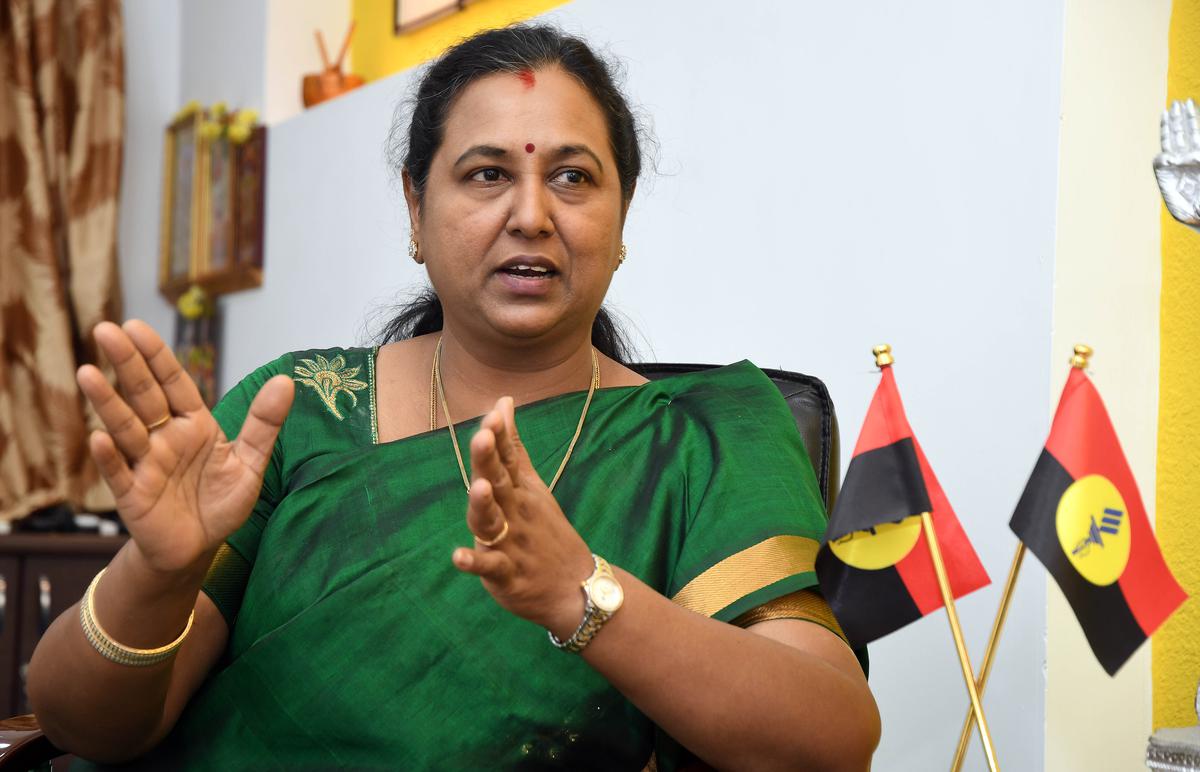 டெல்லி சென்ற முதலமைச்சர் நிதியை பெற்று வருவாரா ? – பிரேமலதா