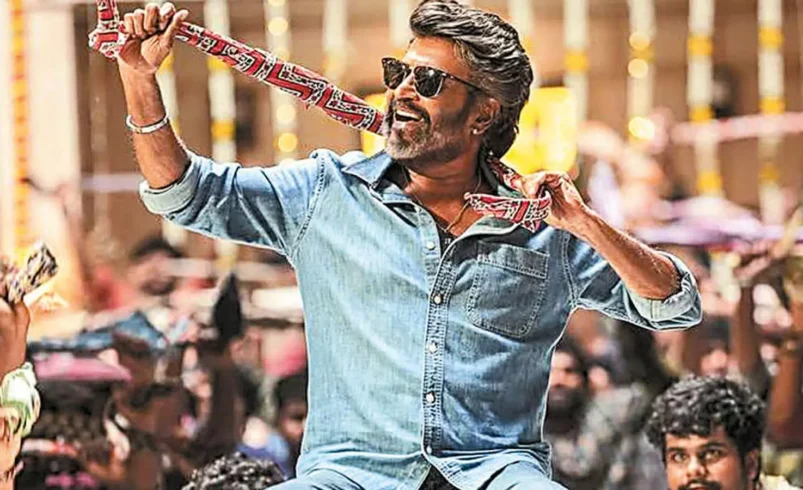 கூலி… தொழிலதிபர் கையில் 4000 டிக்கெட்டுகள்..!