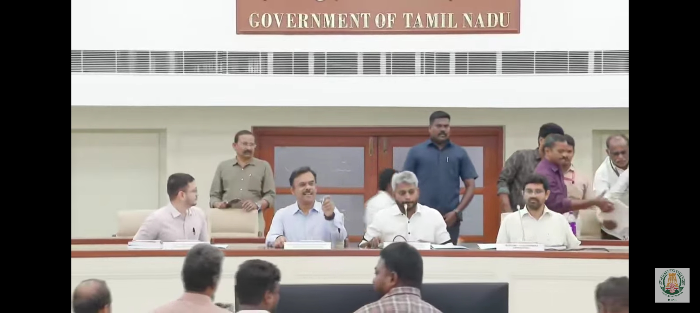 வெள்ளைஅறிக்கையில் இருப்பது என்ன?