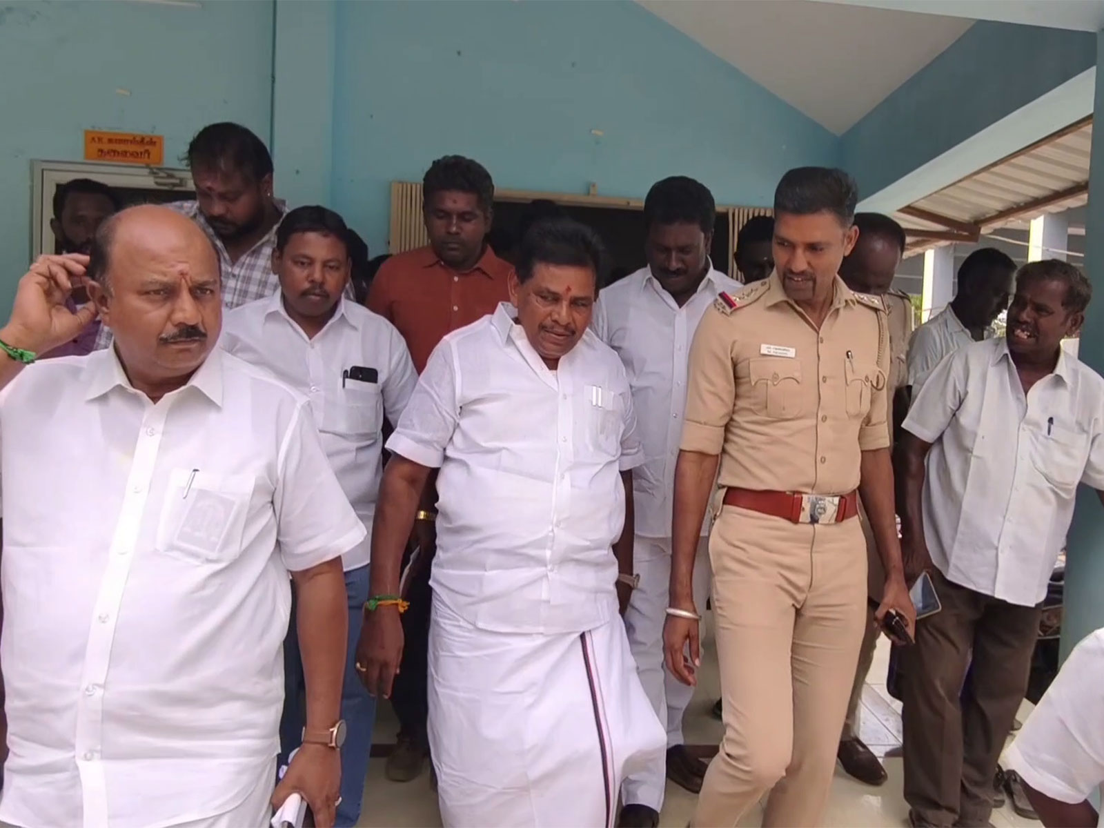 50 கோடி பேரம்.. நா பண்ணல என்ன நம்புங்க..! -முன்னாள் அமைச்சர் அனிதா ராதாகிருஷ்ணன்